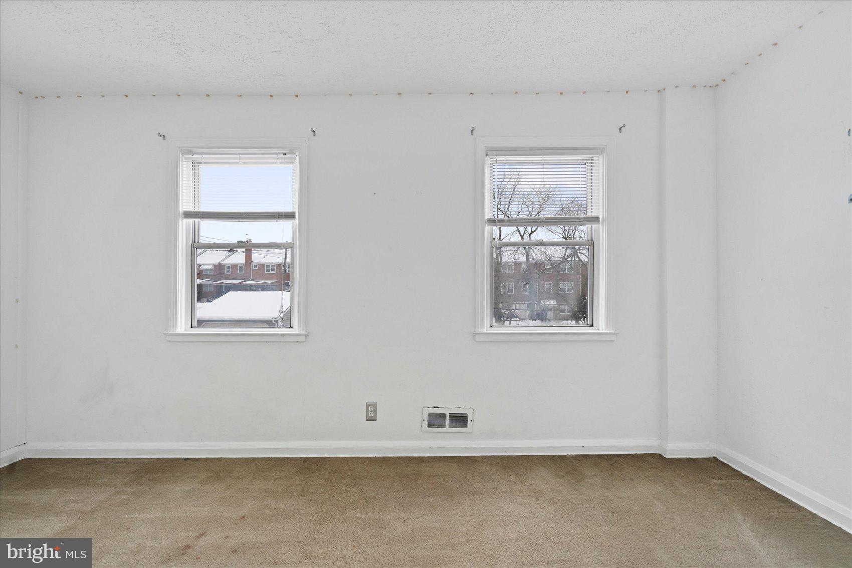 EASTWOOD - Residential