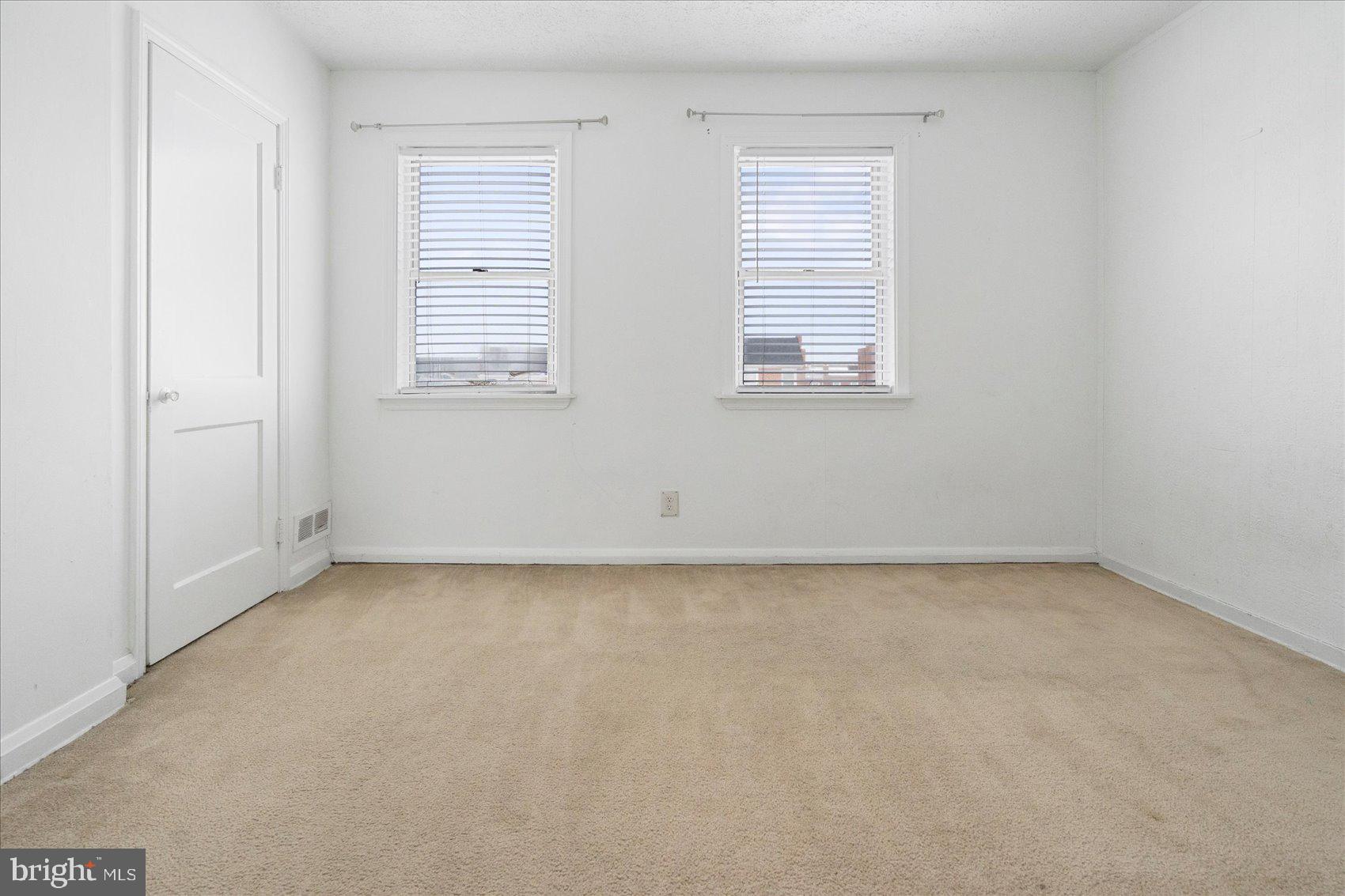 EASTWOOD - Residential