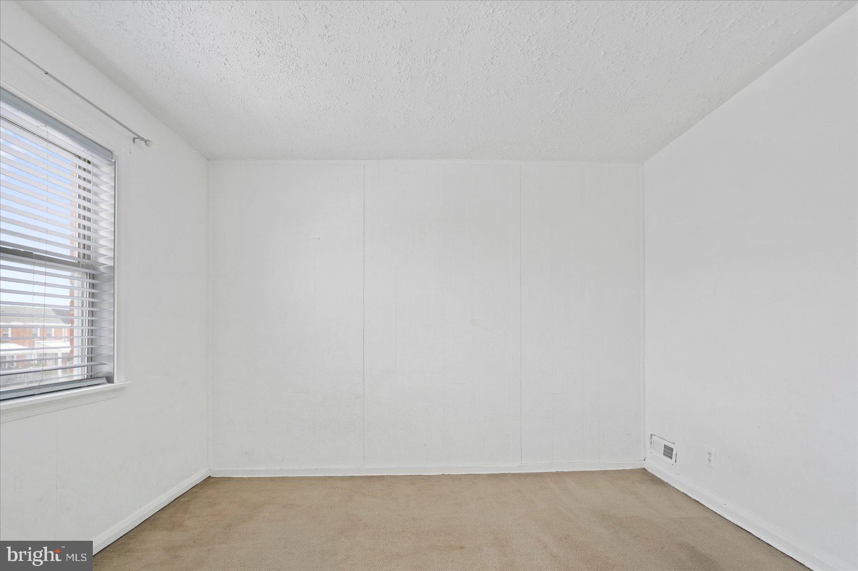 EASTWOOD - Residential