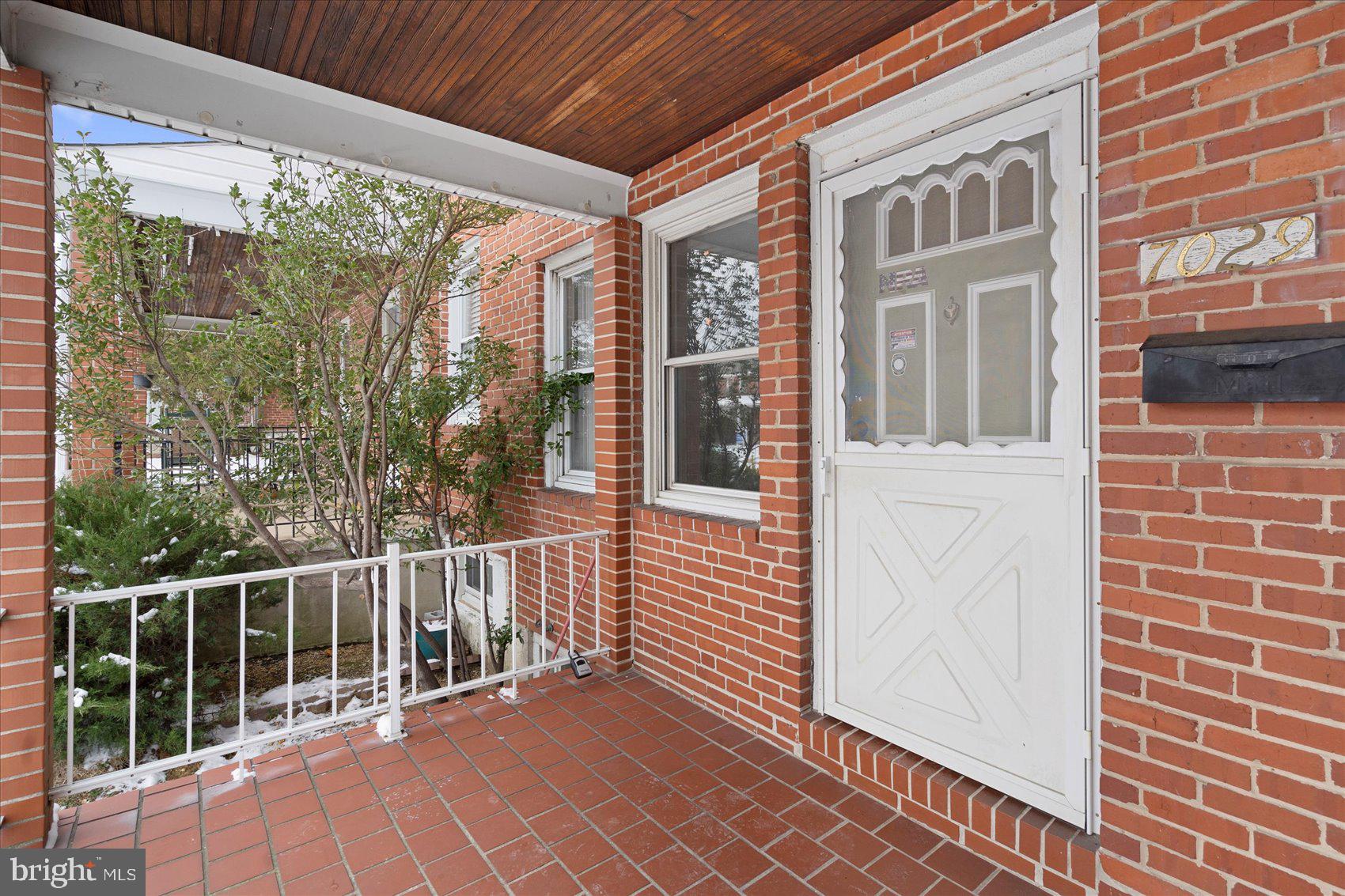 EASTWOOD - Residential