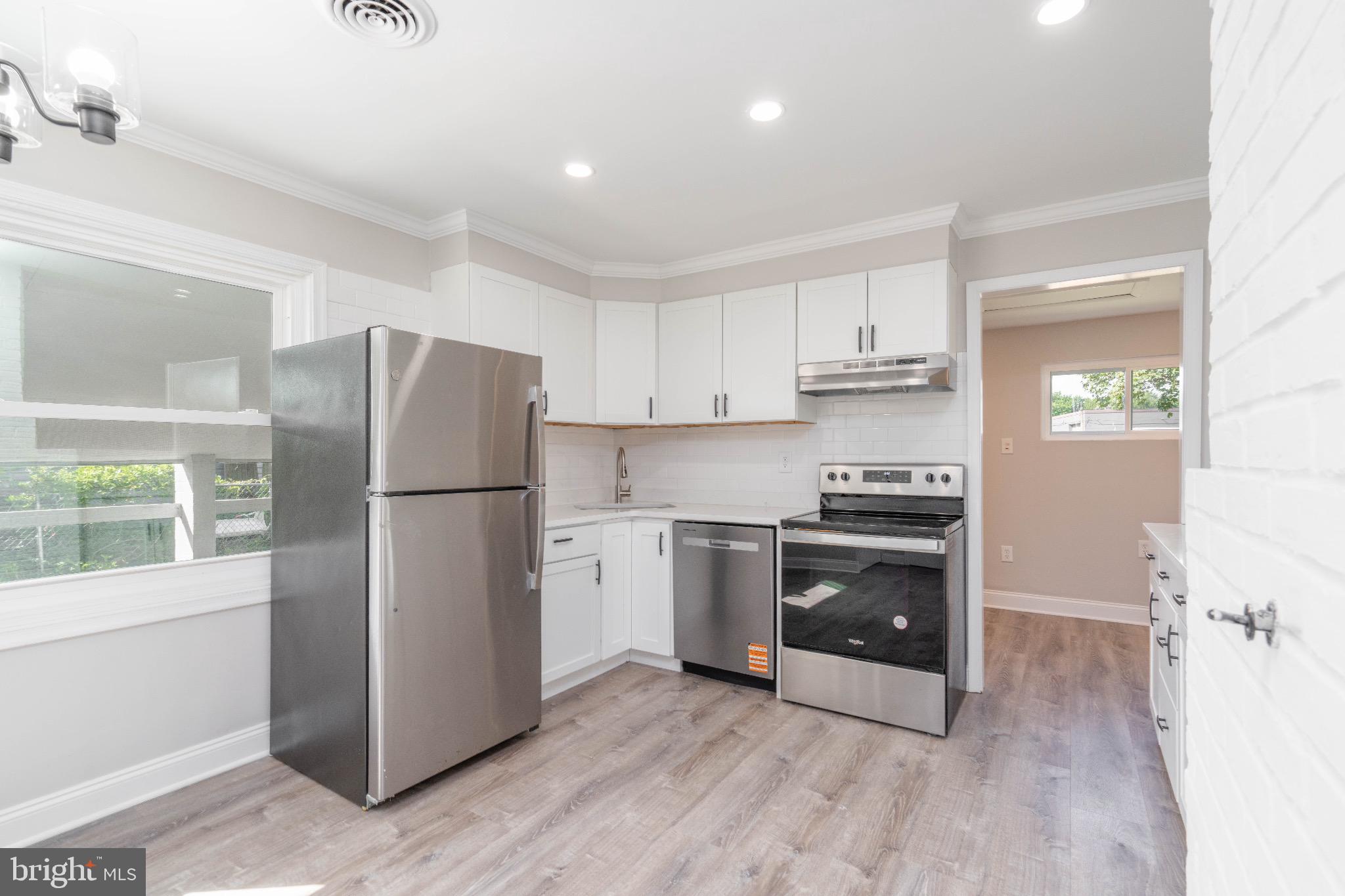 DOGWOOD HOLLOW - Residential