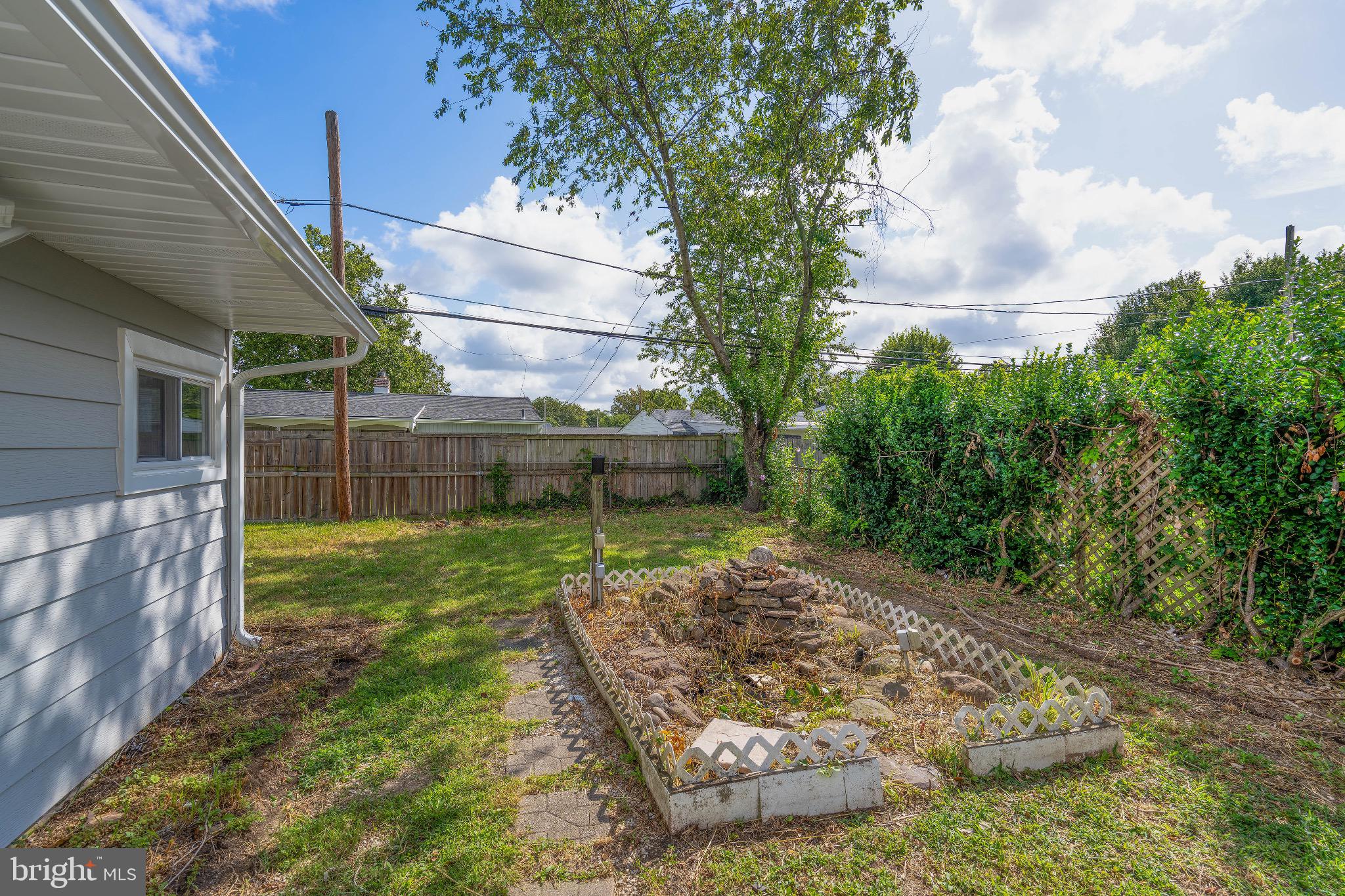 DOGWOOD HOLLOW - Residential