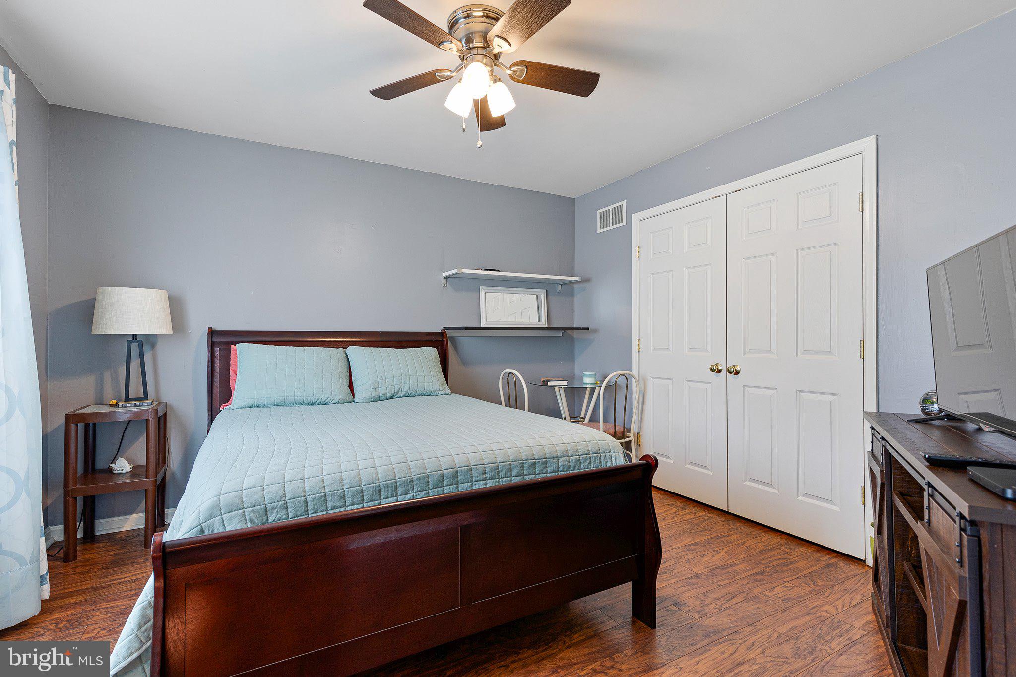 CRICKLEWOOD - Residential