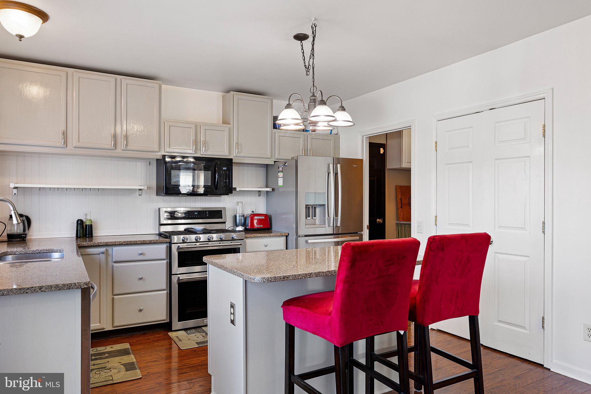 CRICKLEWOOD - Residential