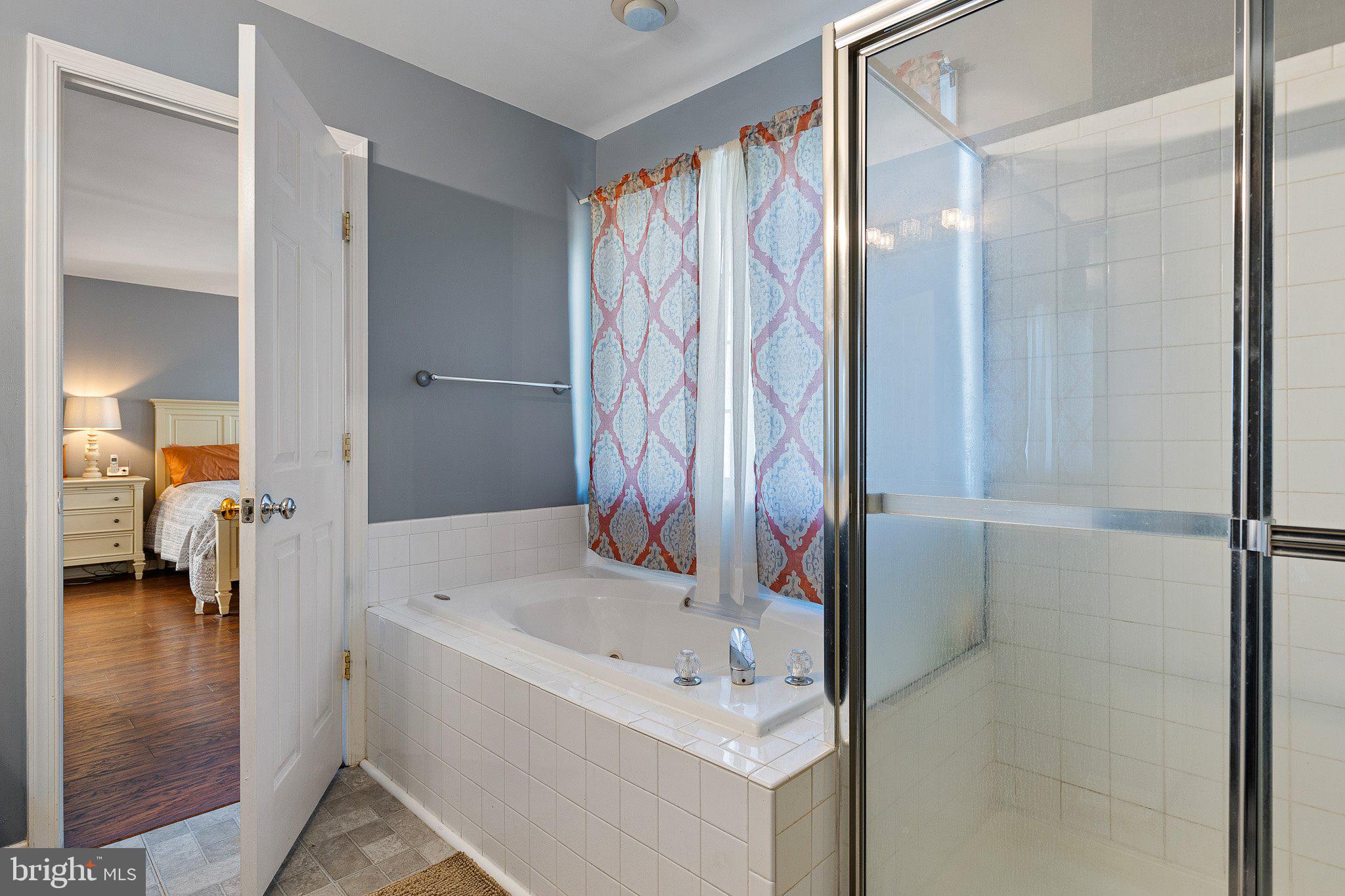 CRICKLEWOOD - Residential