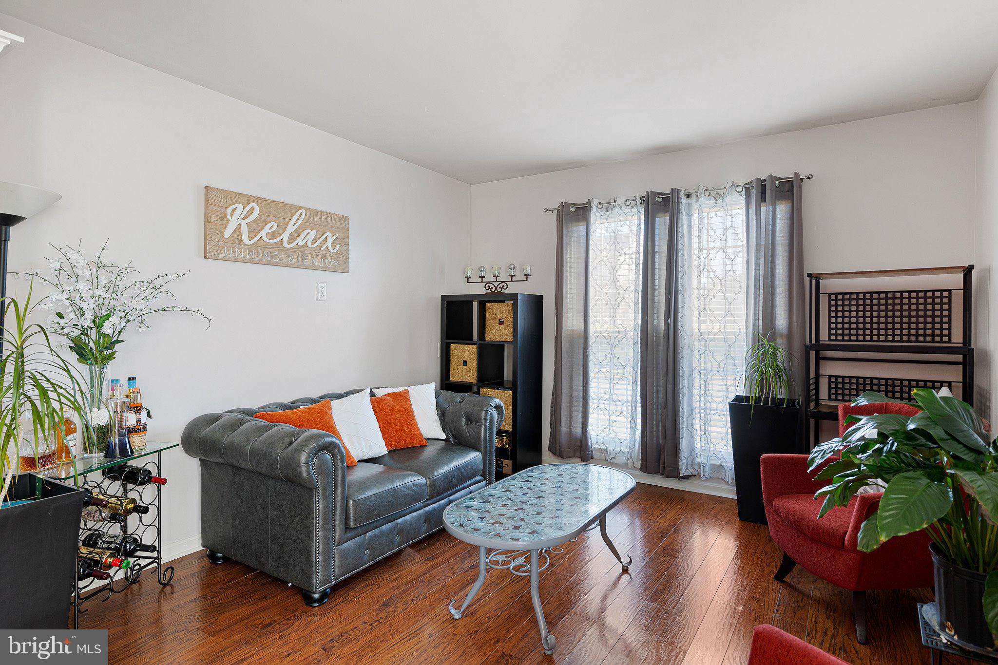 CRICKLEWOOD - Residential