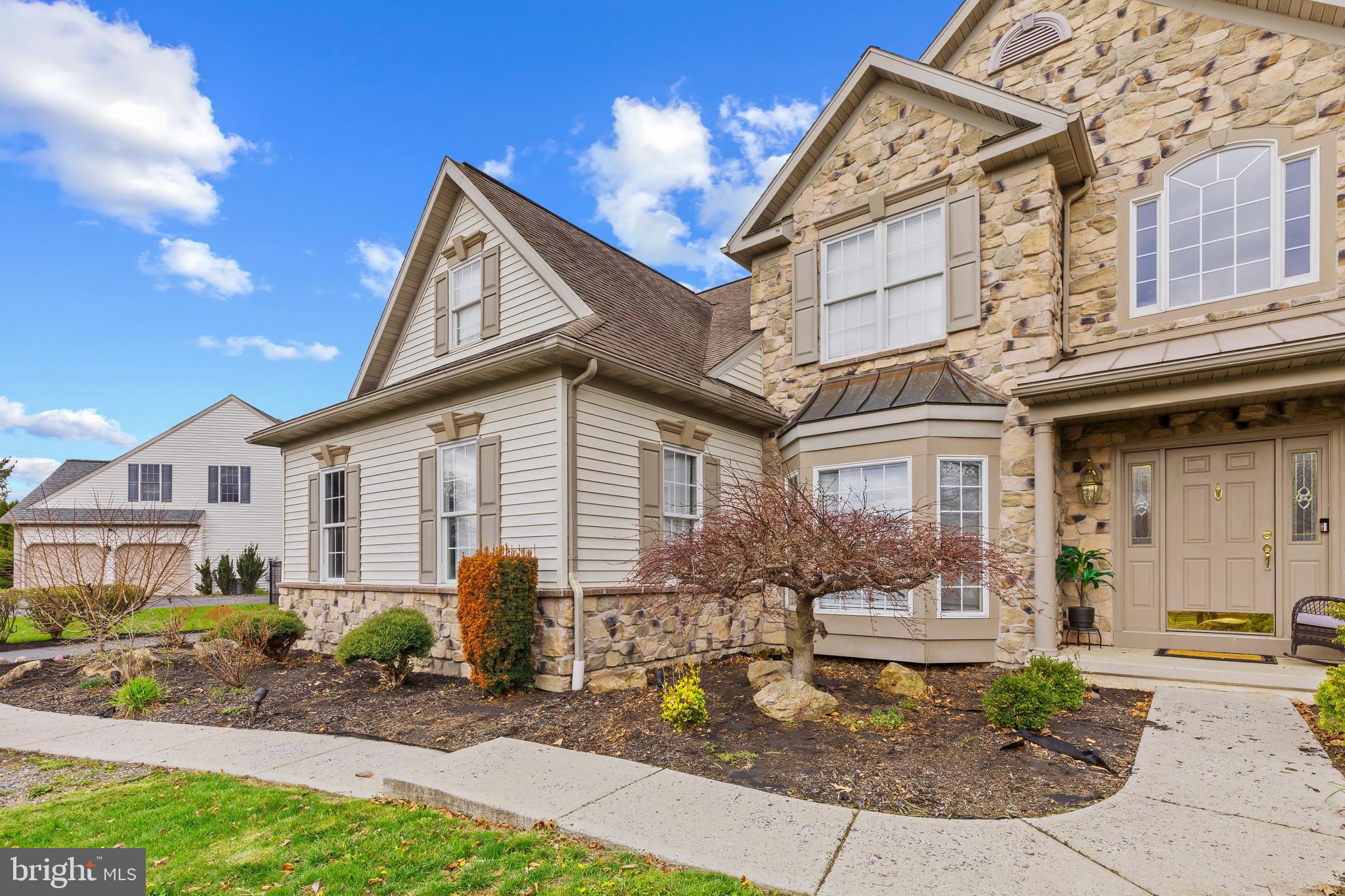 320 WISTERIA LANE