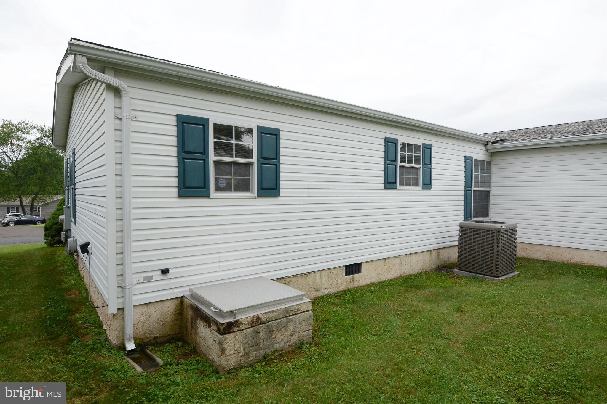 QUIET ACRES - Residential