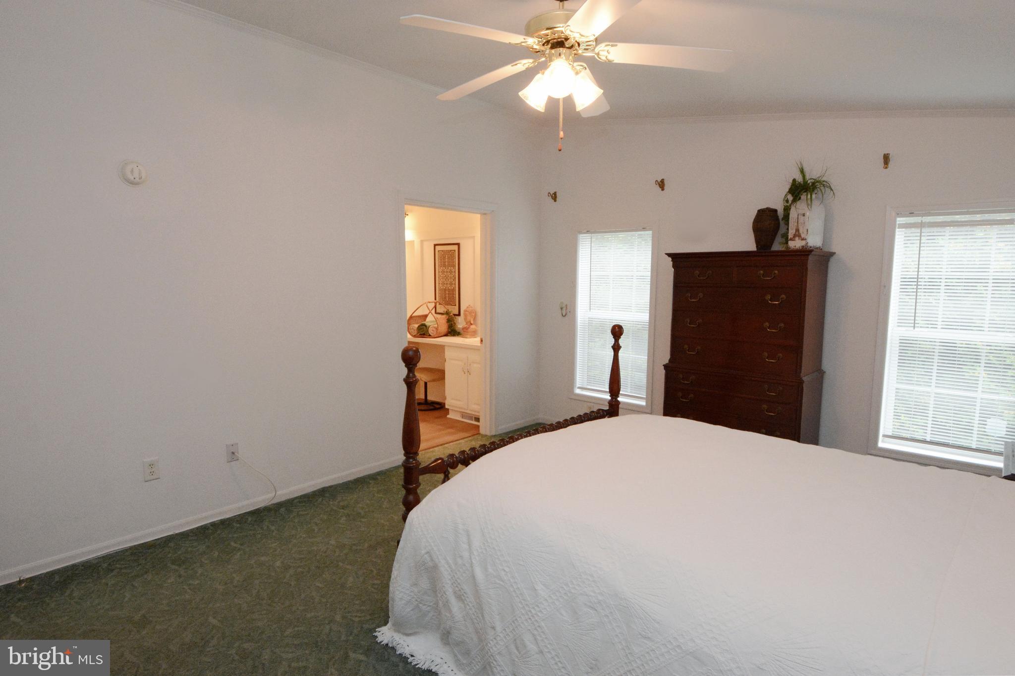 QUIET ACRES - Residential