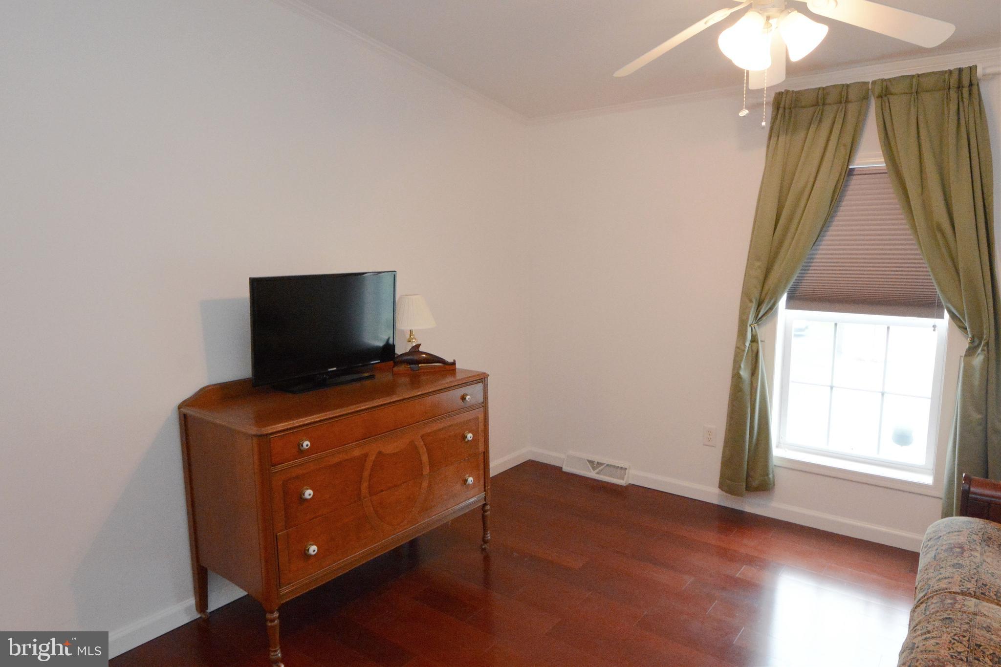 QUIET ACRES - Residential