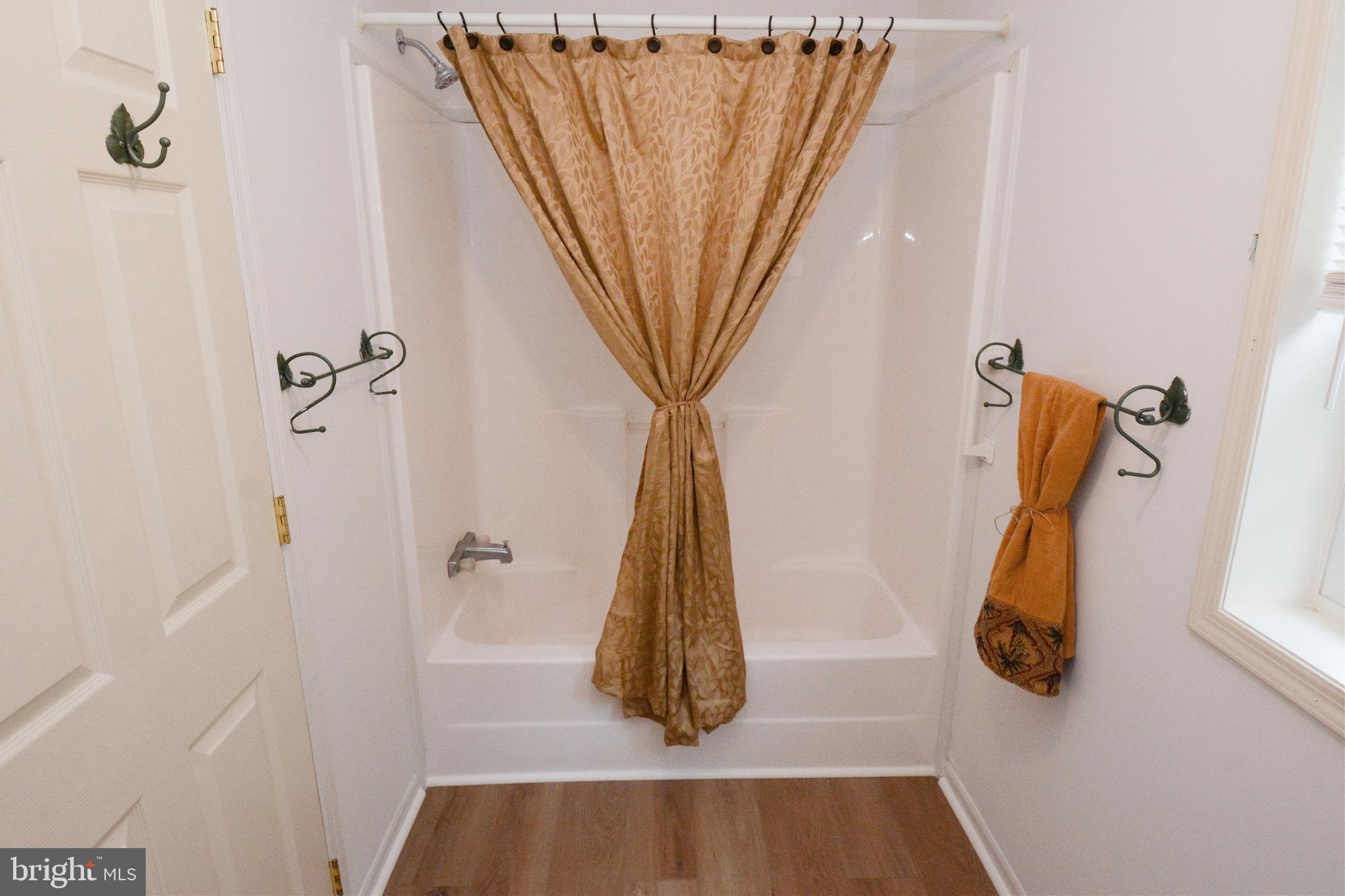 QUIET ACRES - Residential