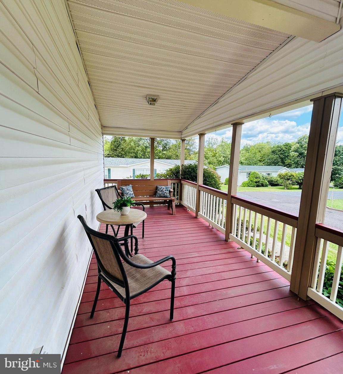 QUIET ACRES - Residential