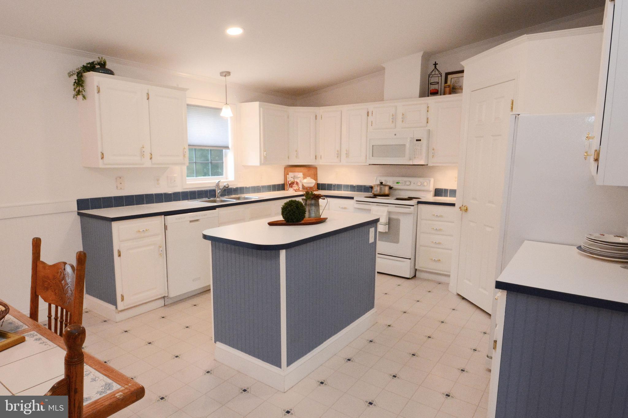 QUIET ACRES - Residential