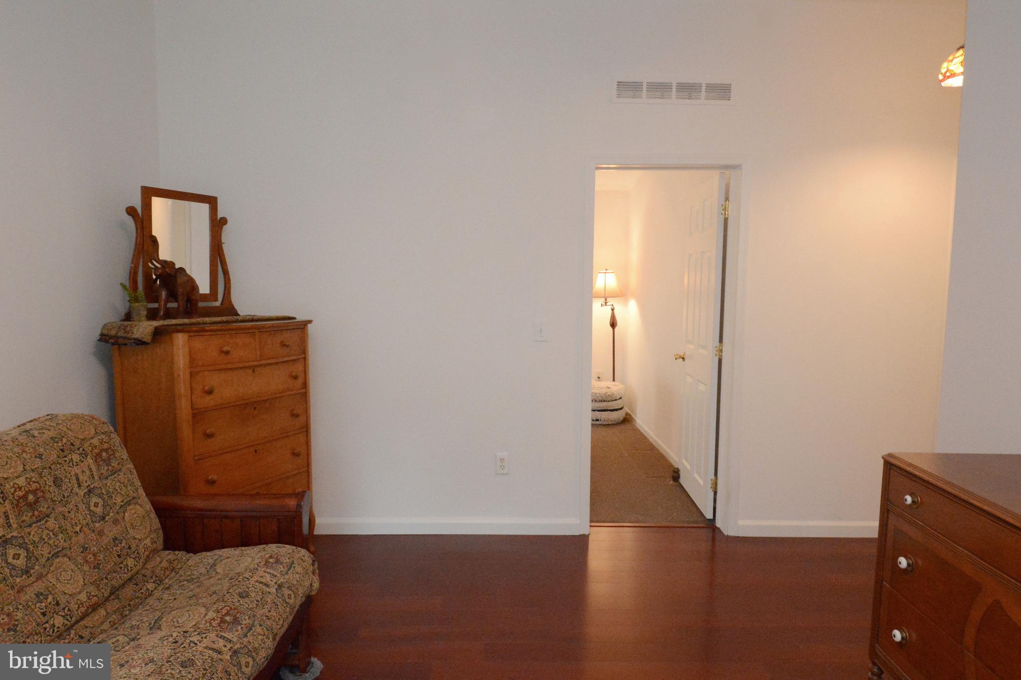 QUIET ACRES - Residential