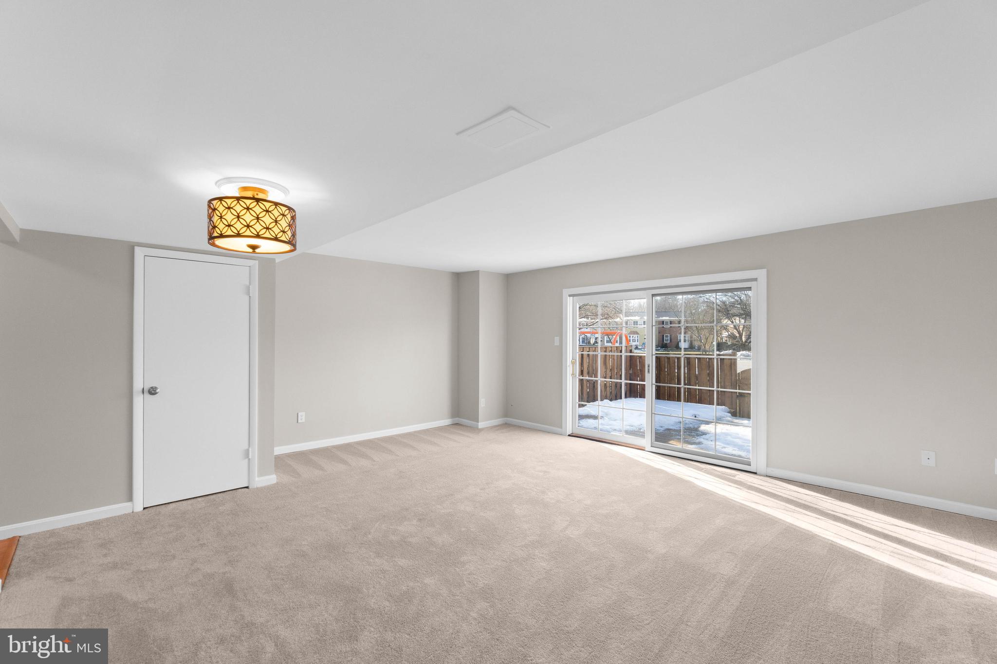 CROFTON SQUARE - Residential