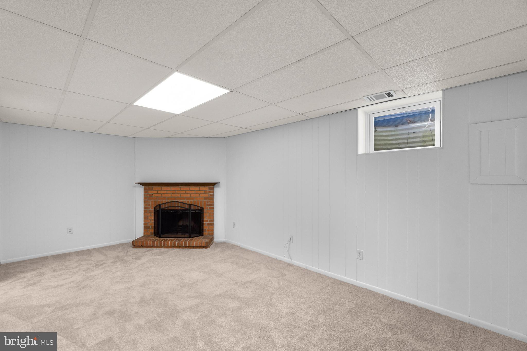 CROFTON SQUARE - Residential