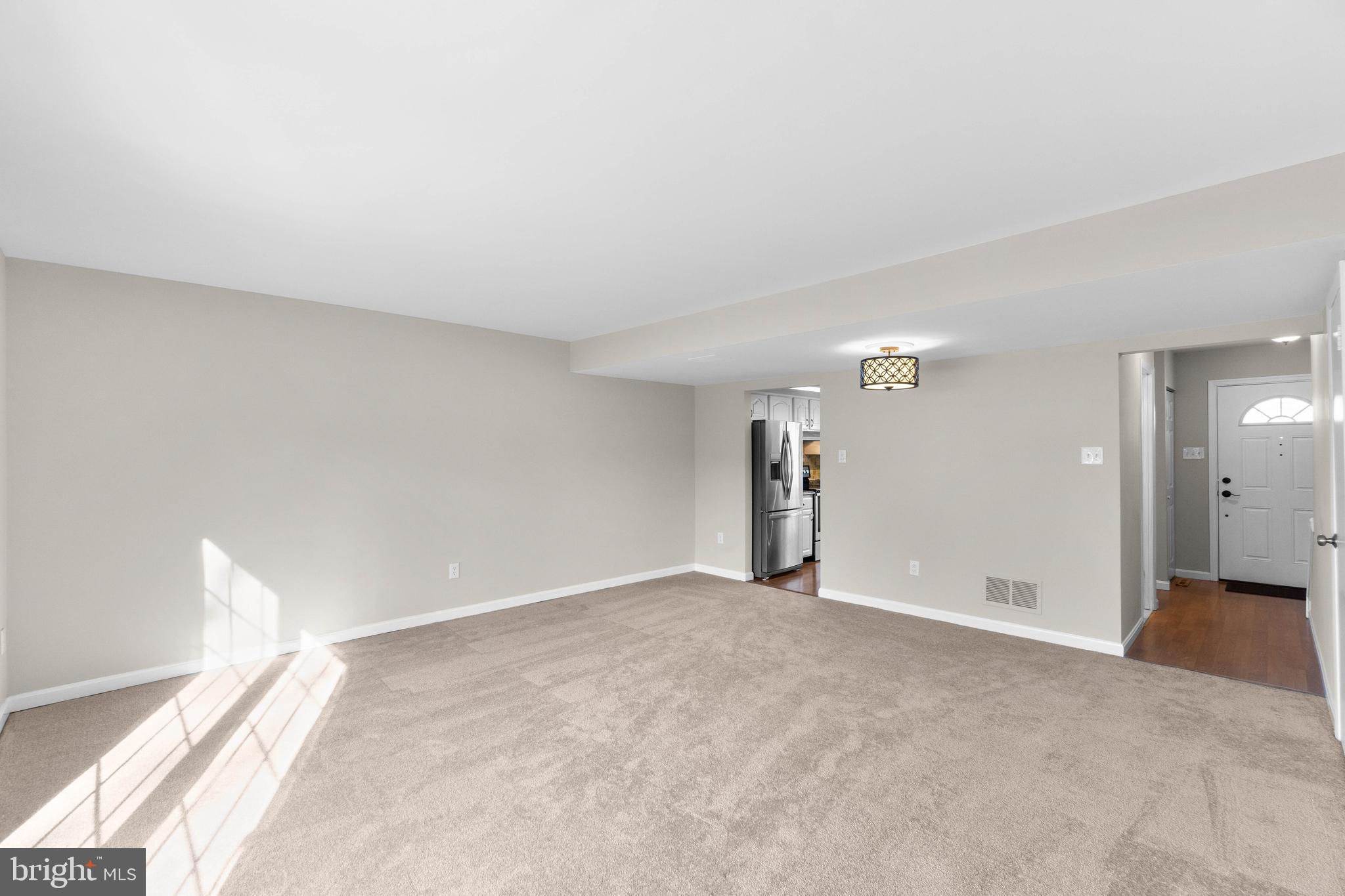 CROFTON SQUARE - Residential