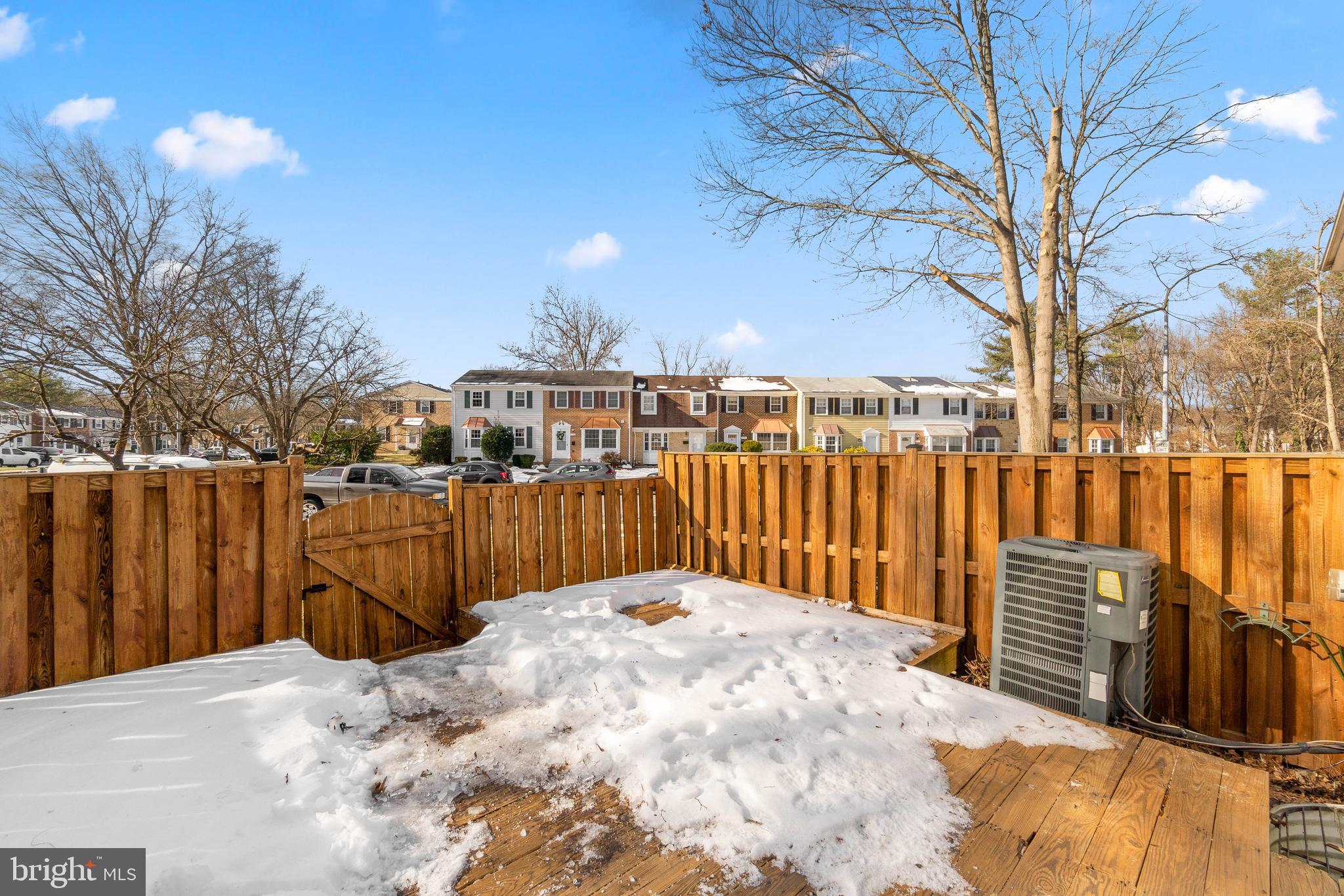 CROFTON SQUARE - Residential