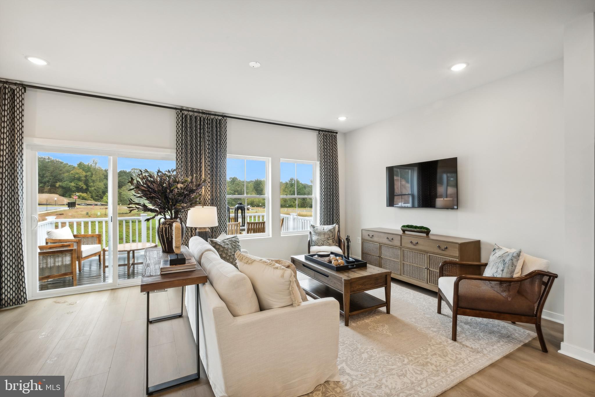 WILDERNESS SHORES - Residential