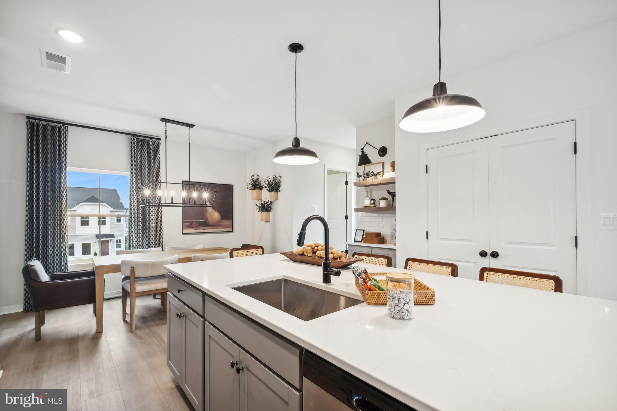 WILDERNESS SHORES - Residential