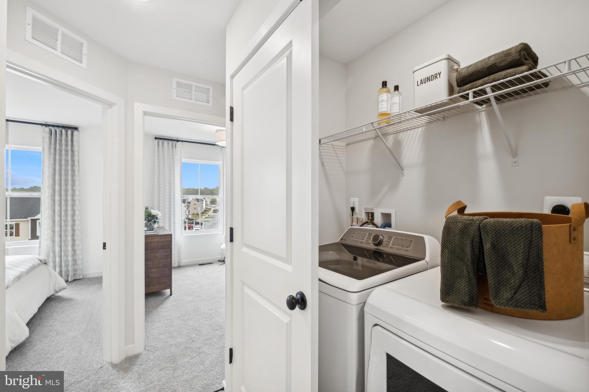 WILDERNESS SHORES - Residential