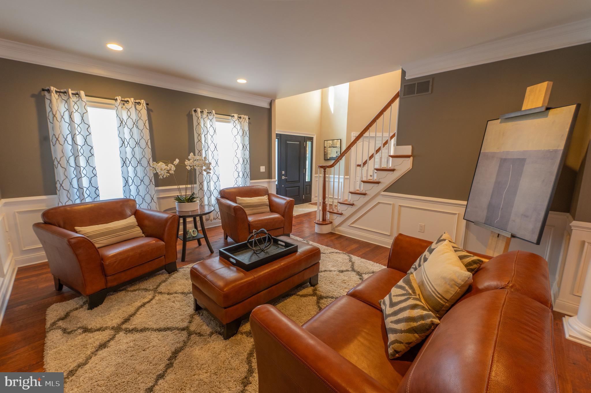 1674 RED OAK LANE