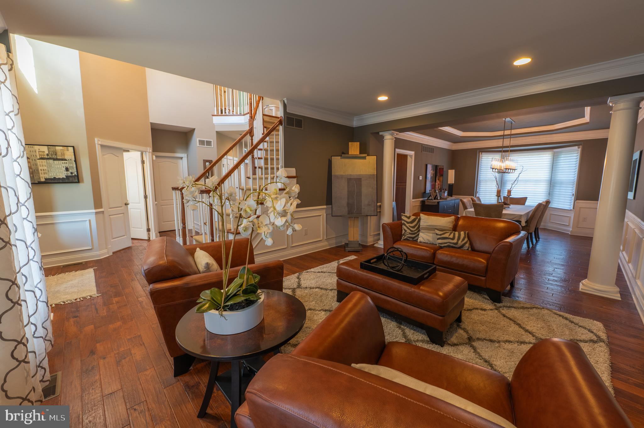 1674 RED OAK LANE
