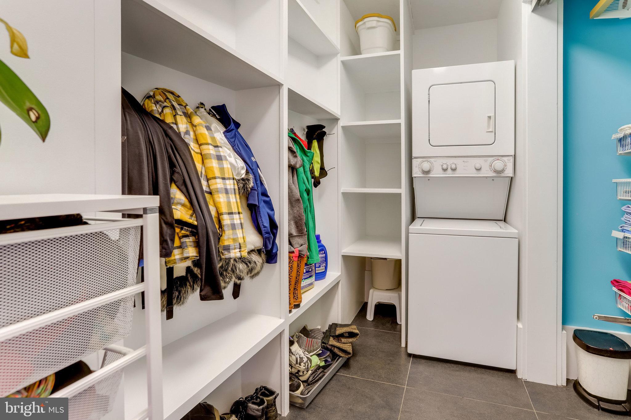 LYON VILLAGE - Residential