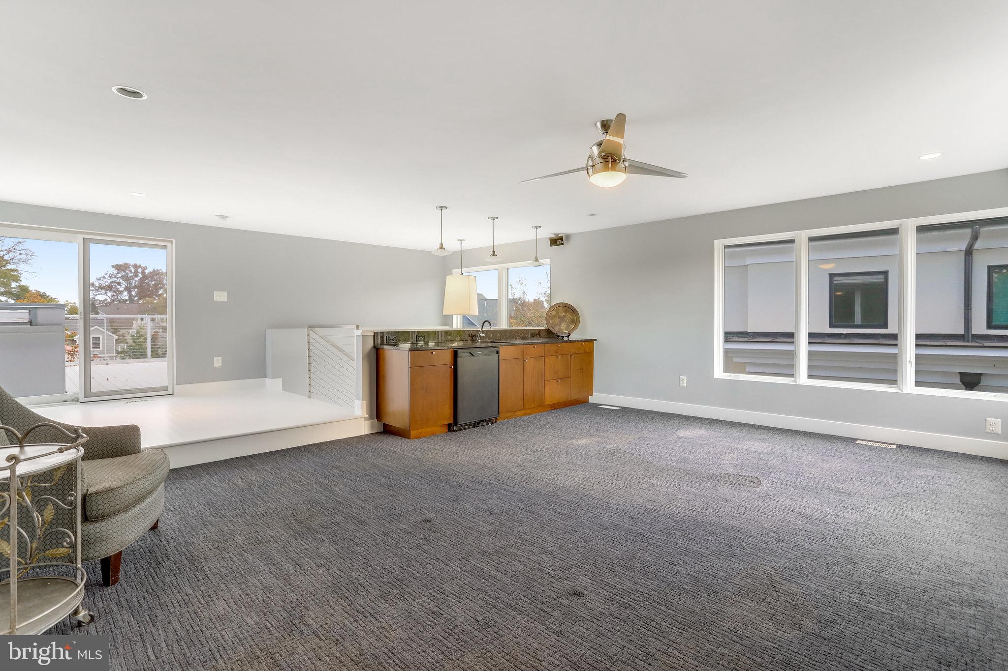 LYON VILLAGE - Residential