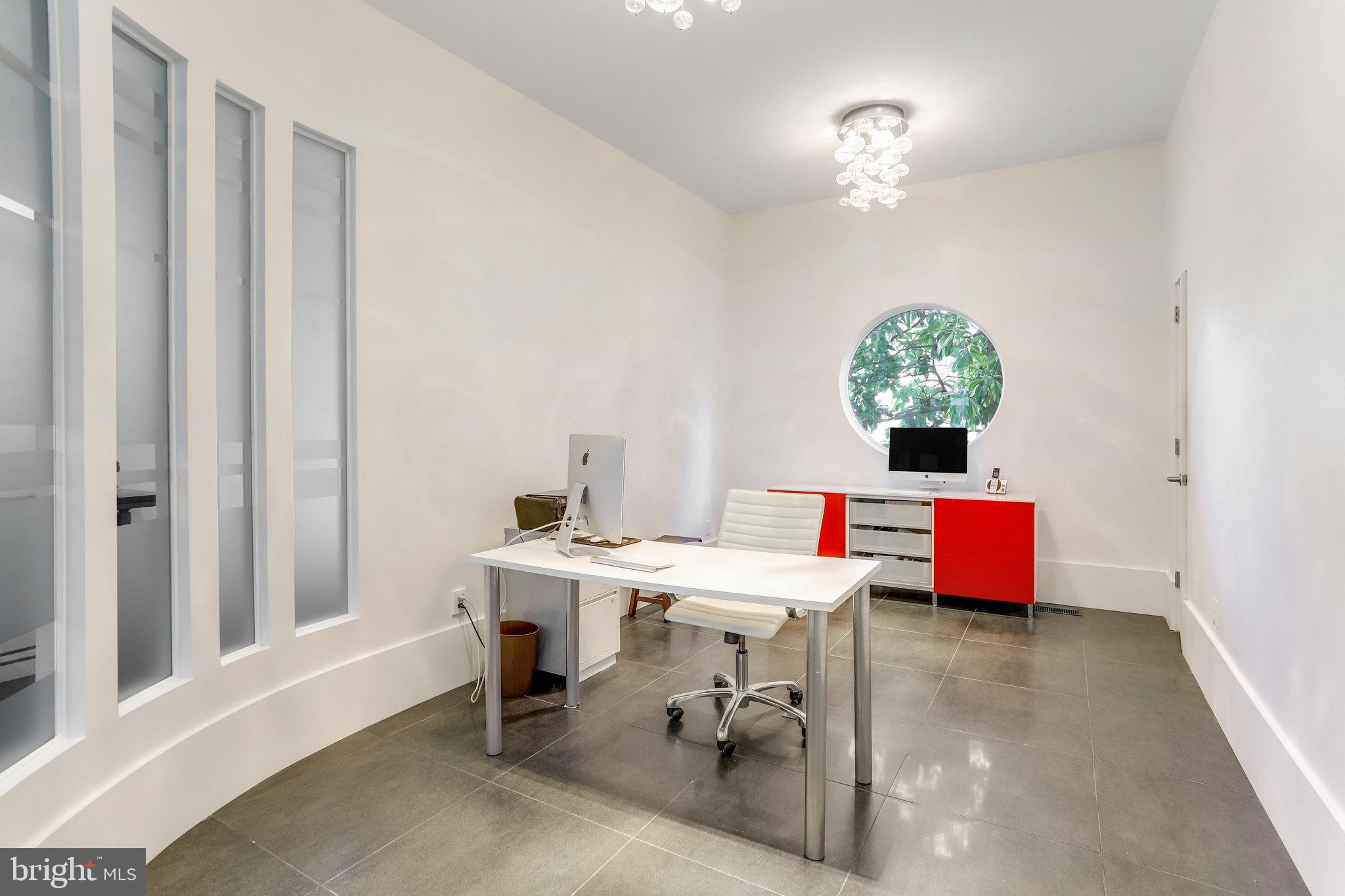 LYON VILLAGE - Residential