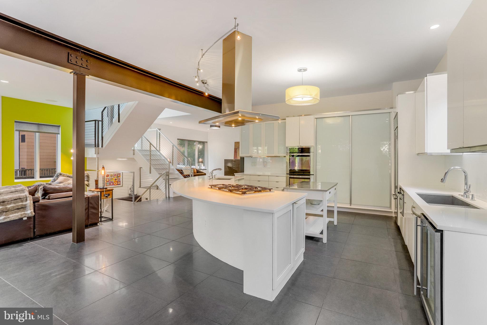 LYON VILLAGE - Residential