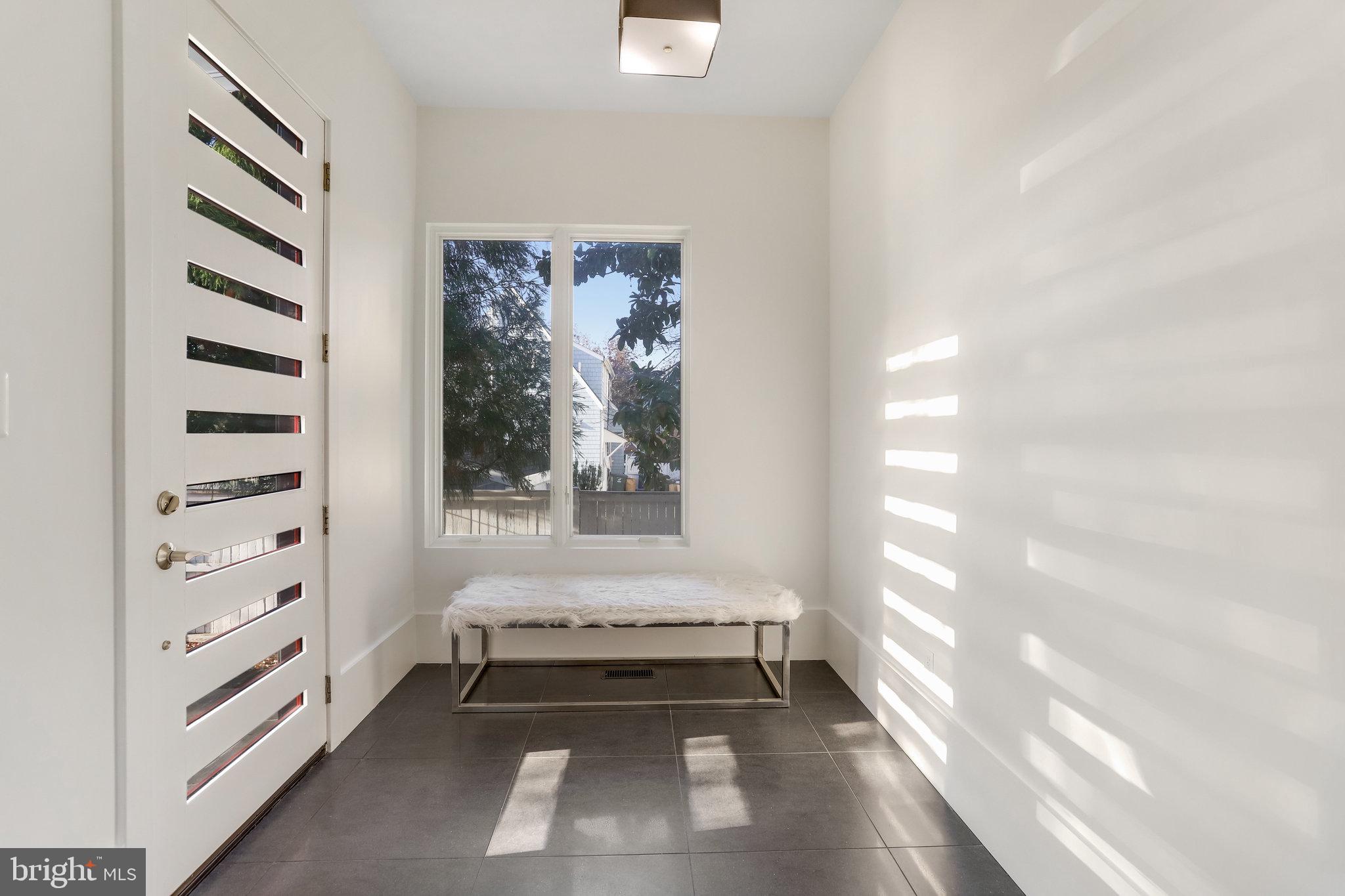 LYON VILLAGE - Residential