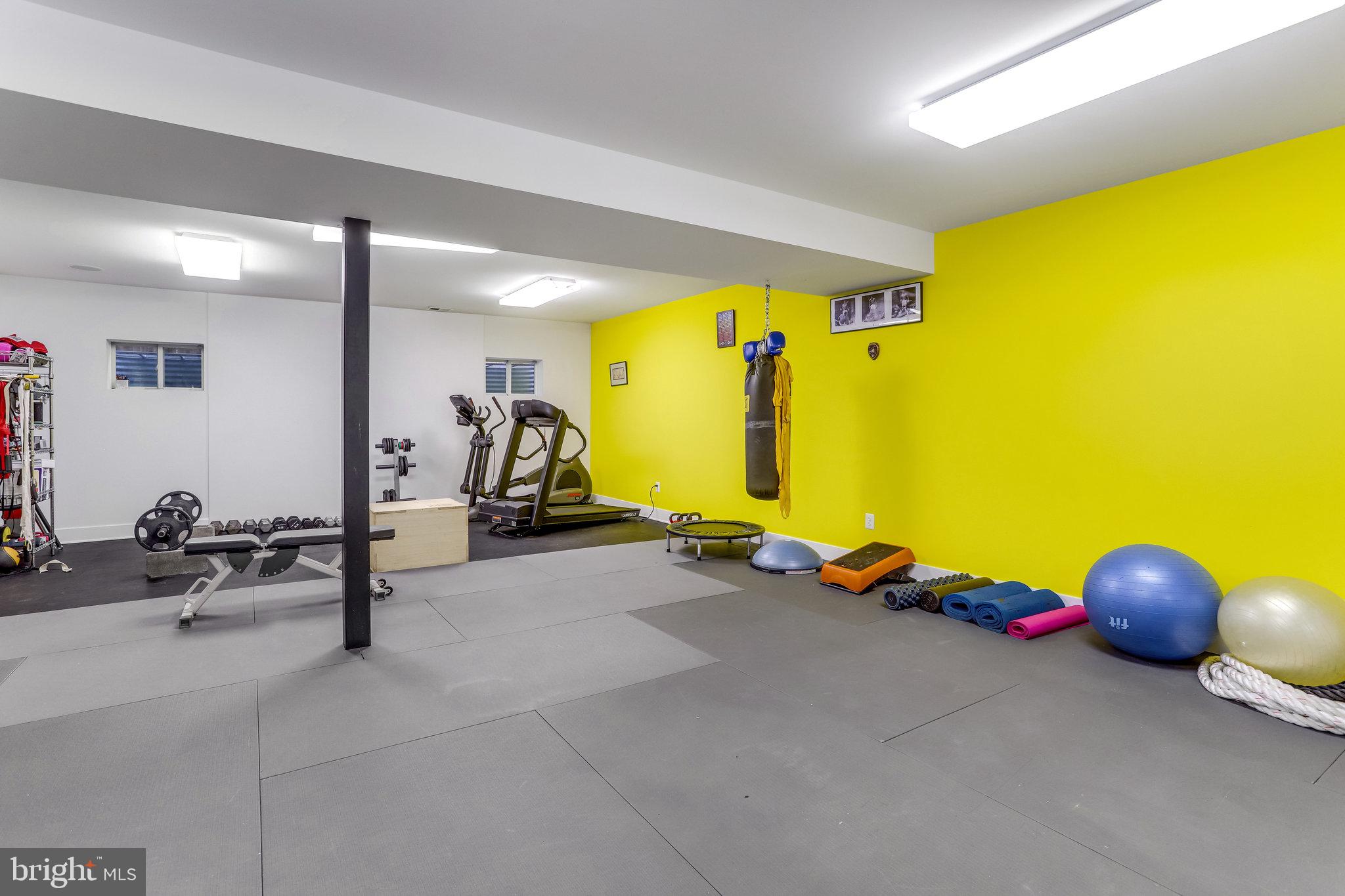 LYON VILLAGE - Residential