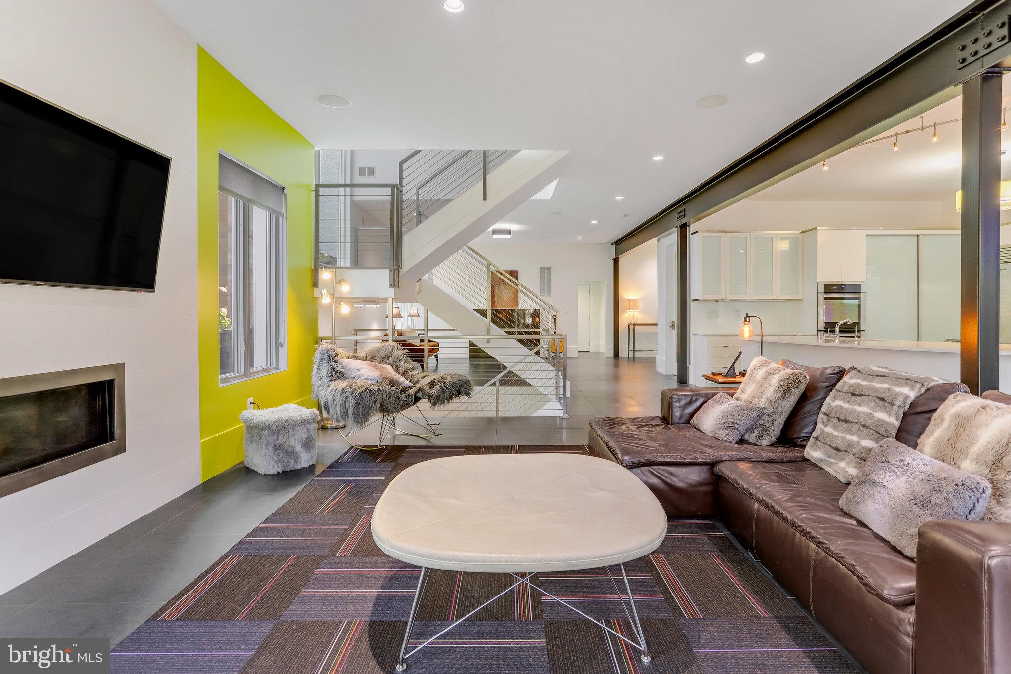 LYON VILLAGE - Residential