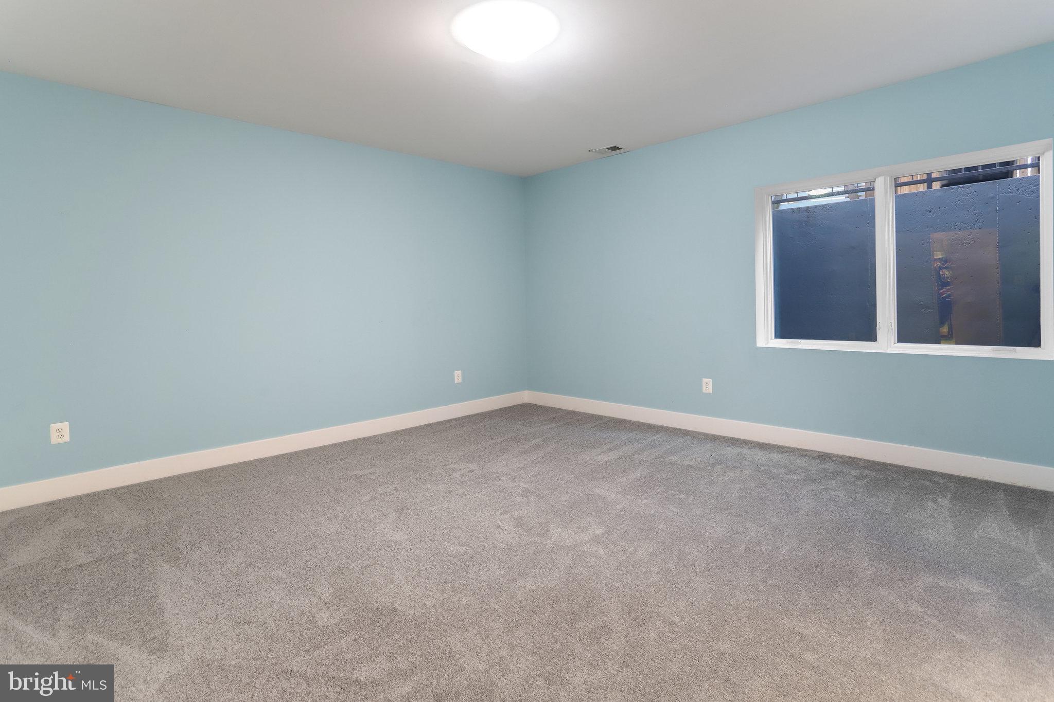 LYON VILLAGE - Residential