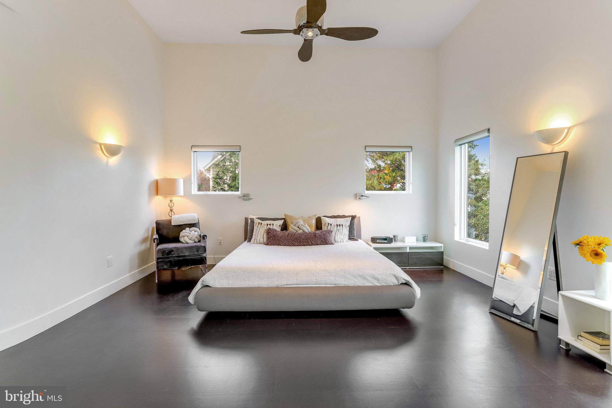 LYON VILLAGE - Residential