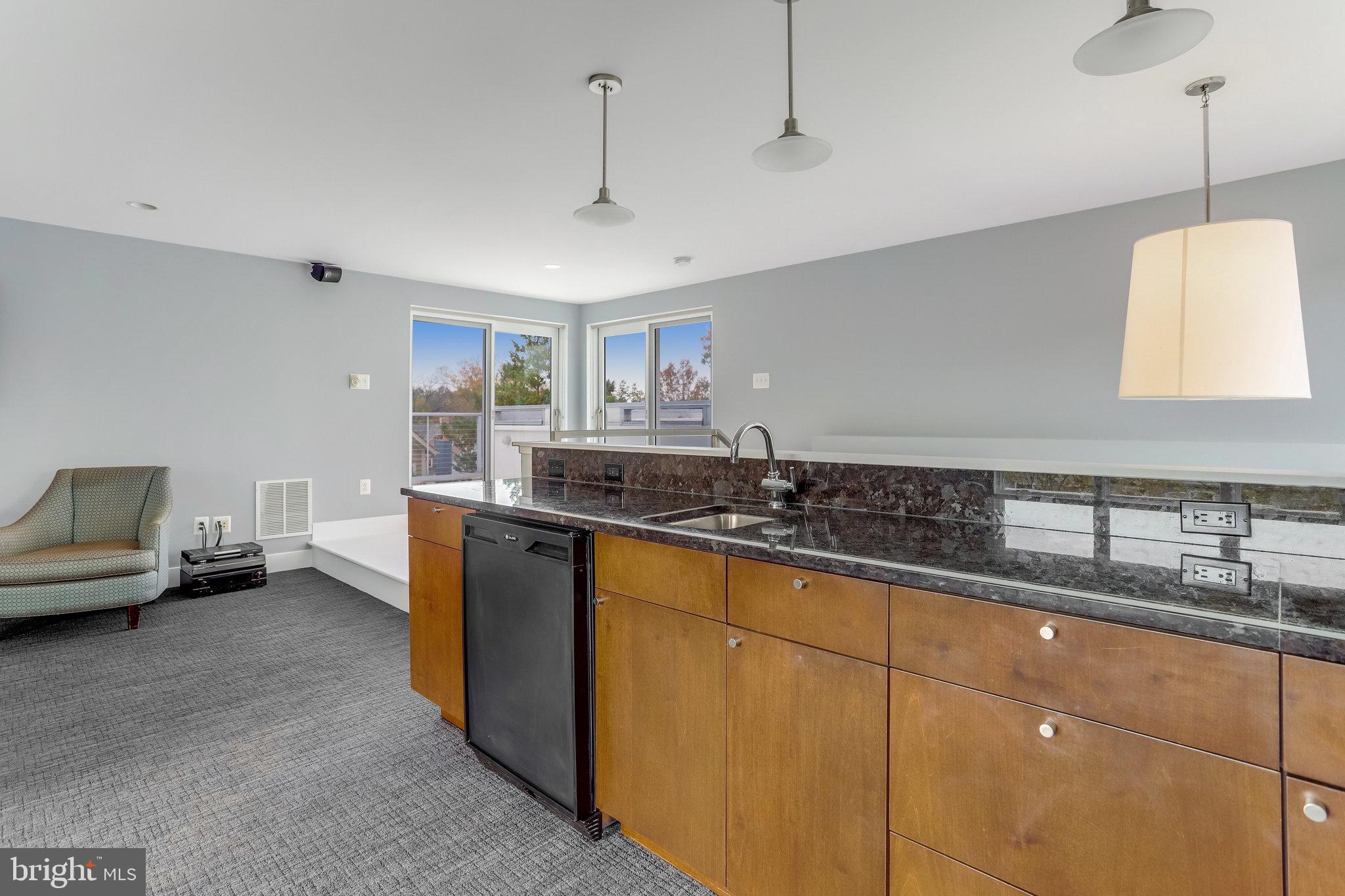 LYON VILLAGE - Residential