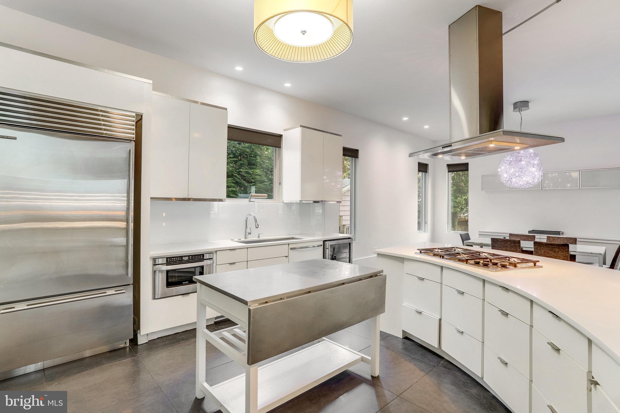 LYON VILLAGE - Residential