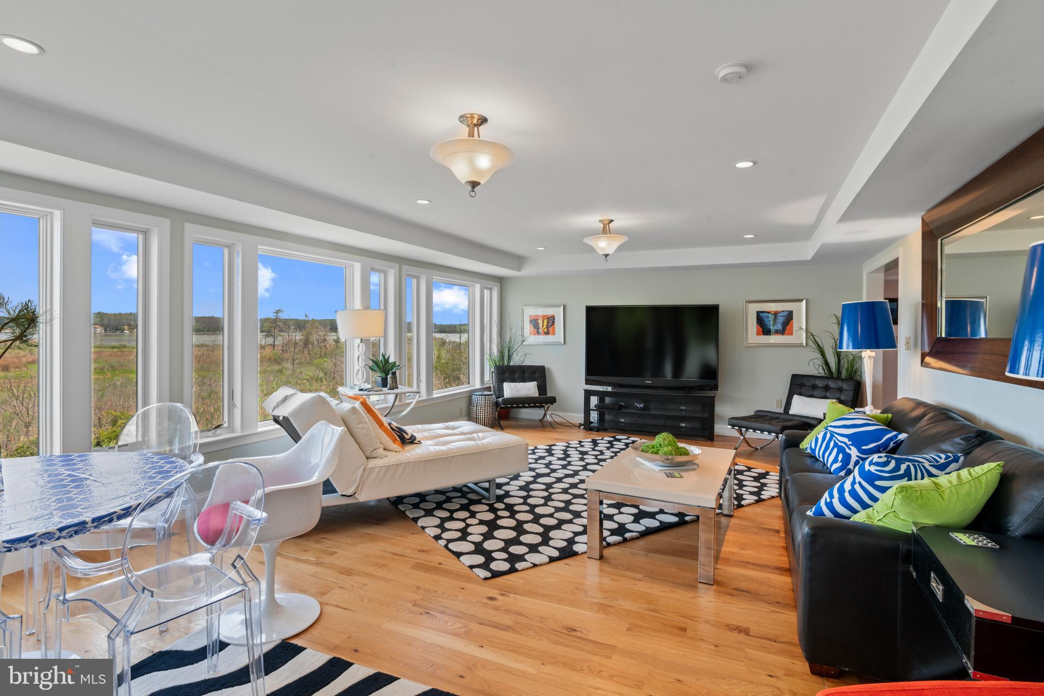 RAGGED POINT - Residential