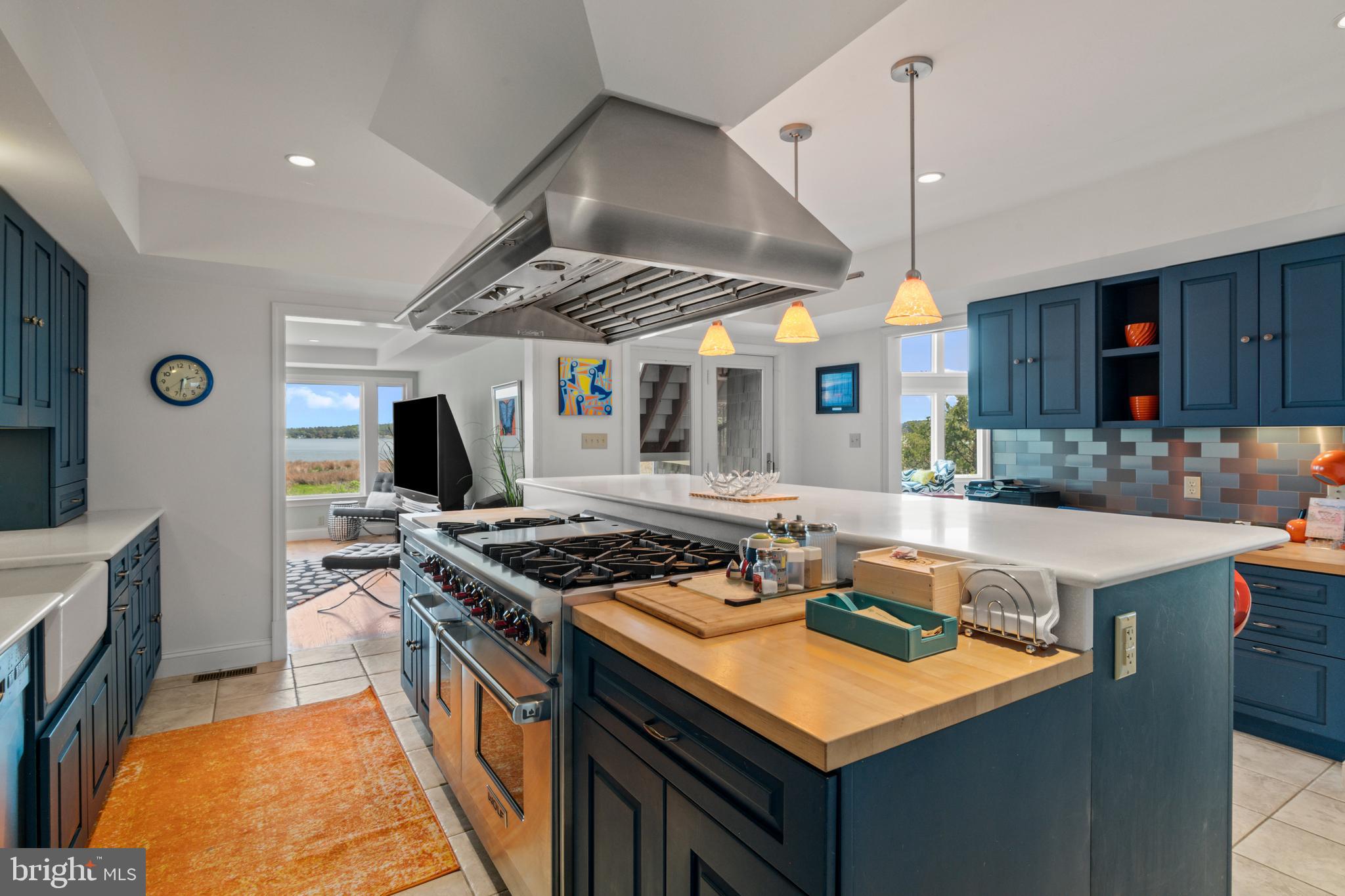 RAGGED POINT - Residential