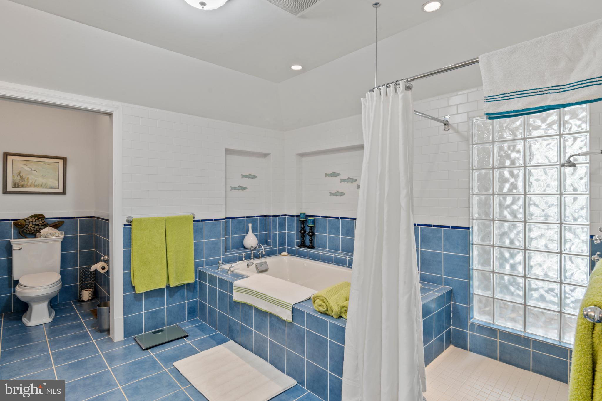 RAGGED POINT - Residential