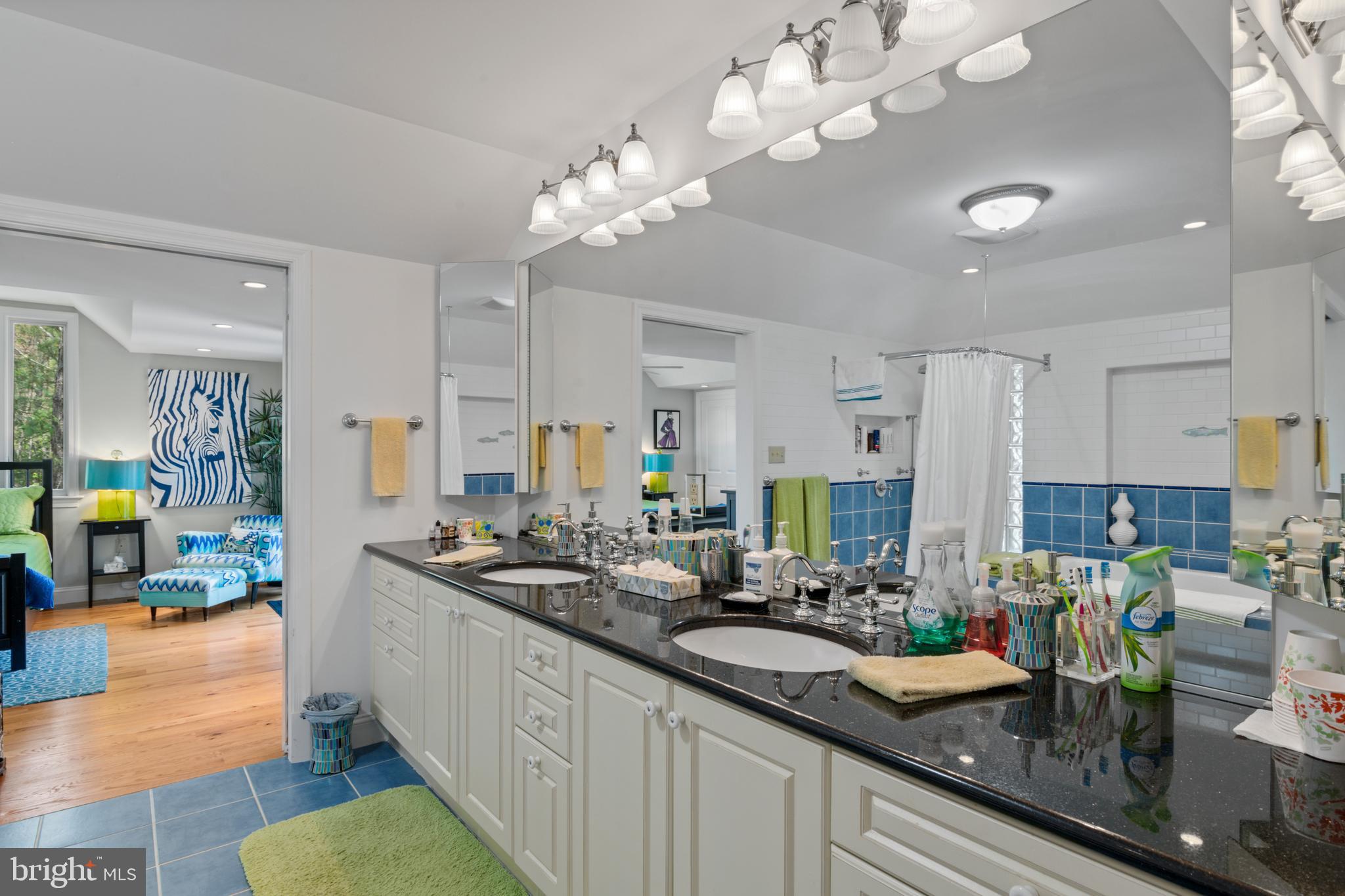 RAGGED POINT - Residential