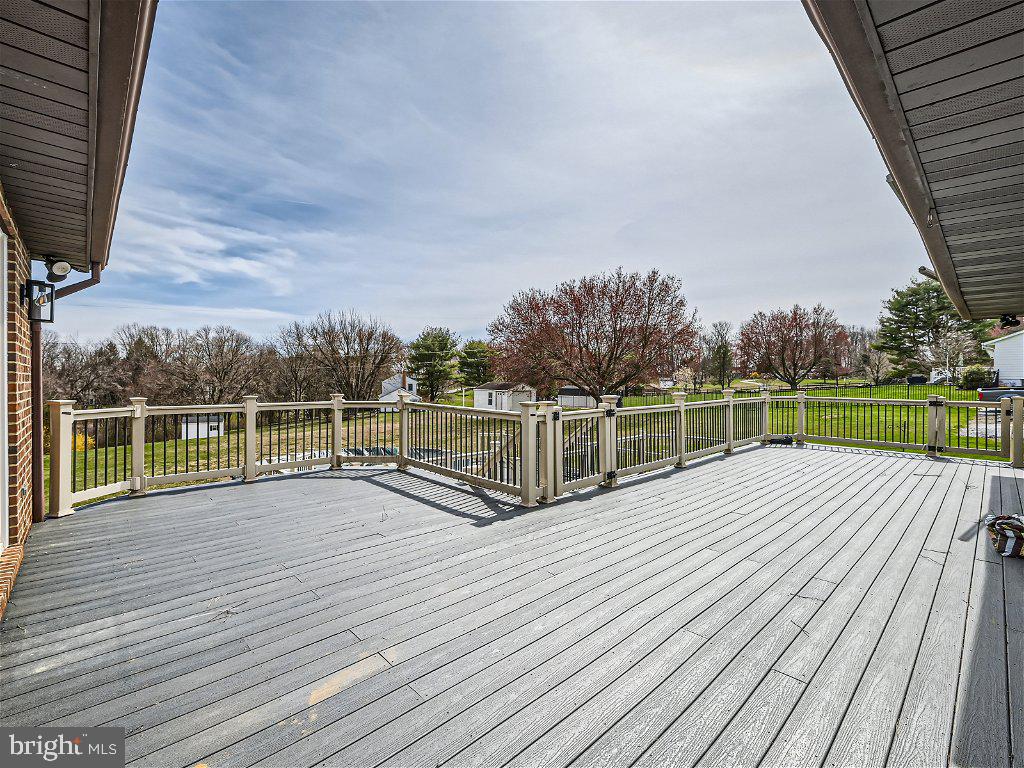 LINTON SPRINGS - Residential