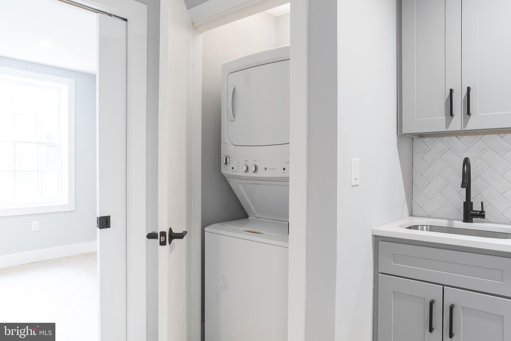 RITTENHOUSE SQUARE - Residential Lease