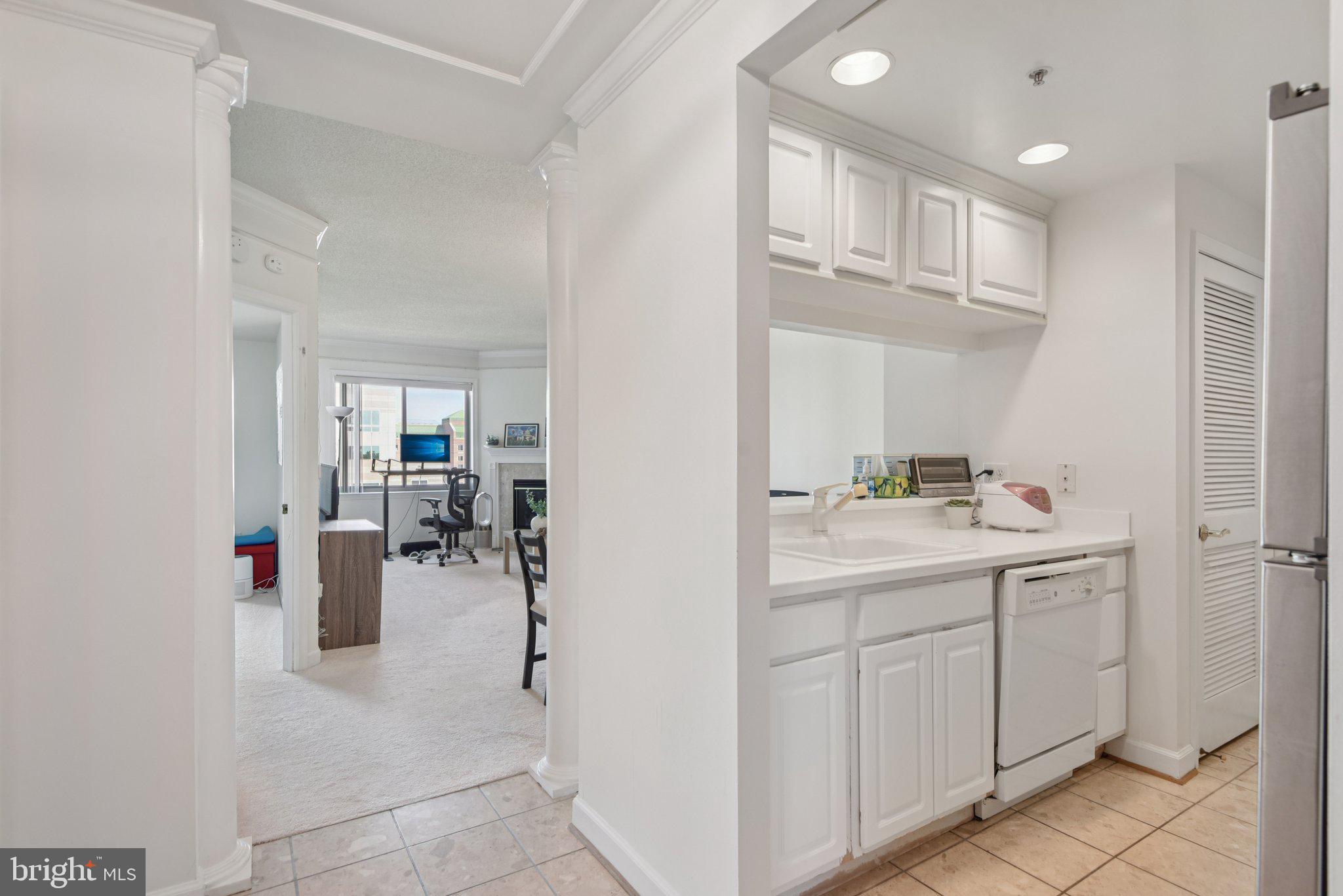 901 N MONROE STREET 1013