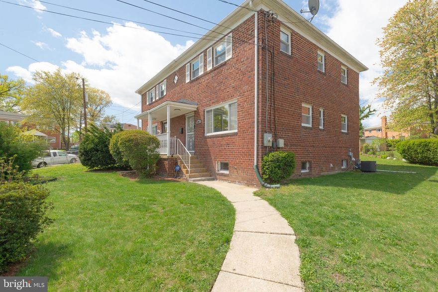 Prepare to fall in love with this completely renovated home on a situated sizable lot in mint condition! Home has the perfect blend of character, elegance, and comfort!! Large open space that includes beautiful hardwood floors throughout driveway! Stunning kitchen with new cabinets, quarts counter tops, stainless steel appliances, recess lighting, 100% waterproof vinyl floors in basement and much more!! Indoor/outdoor entertaining will be a breeze with fully finished walkout basement with a kitchenett. Enjoy your low maintenance exterior. This is a dream house come true- come and check it out! THIS WILL NOT LAST LONG, schedule your showing today.