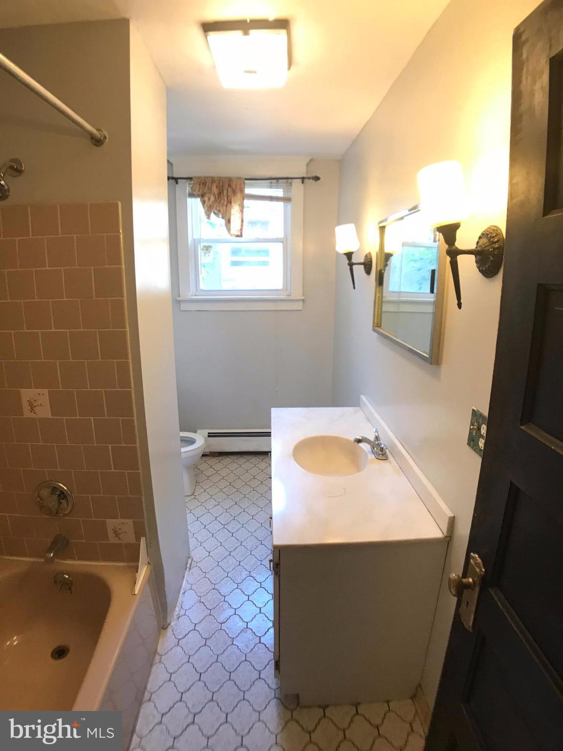 CHARLES VILLAGE - Residential Lease