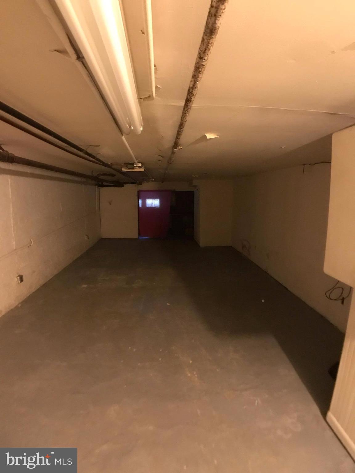 CHARLES VILLAGE - Residential Lease