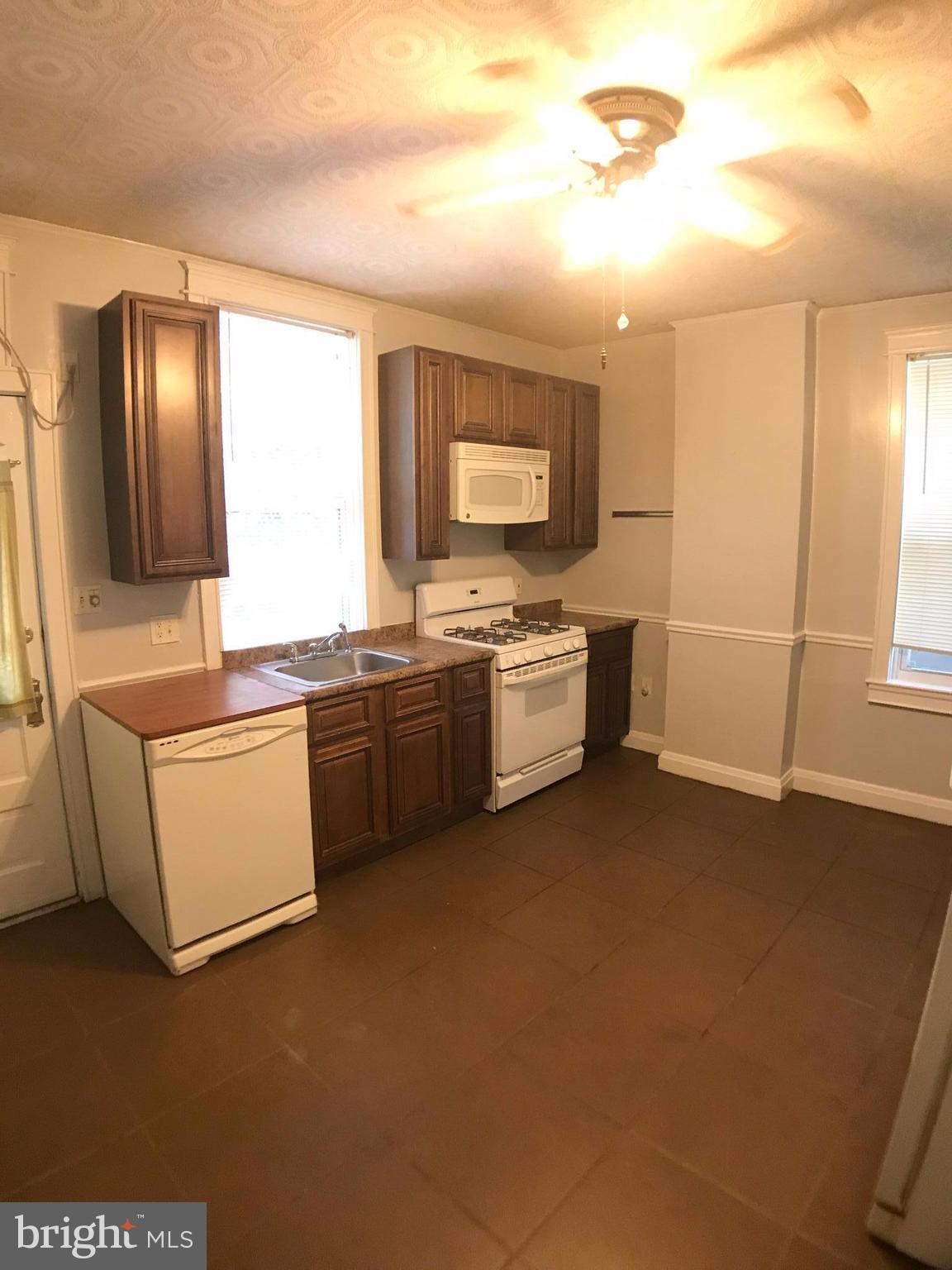 CHARLES VILLAGE - Residential Lease