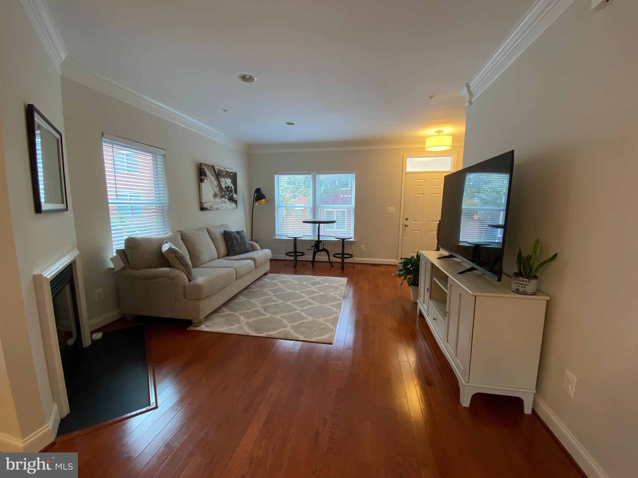 NORTH POINTE - Residential Lease